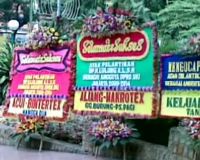 Karangan Bunga Sambut Anggota DPRD Terpilih