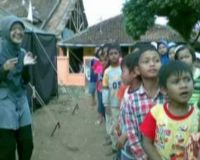 Anak-anak Korban Gempa Dihibur Aneka Permainan