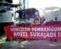 Warga Protes Proyek Hotel Sukajadi