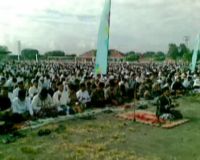 Sultan HB X Salat Id di Alun-alun Utara