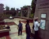 Makam Ade Irma Suryani Tak Terawat  