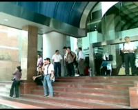 Isu Gempa Landa Surabaya