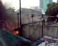 Sebuah Rumah Terbakar di Kebayoran Baru