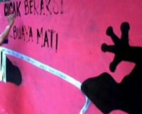 Membuat Mural di Tembok Undip