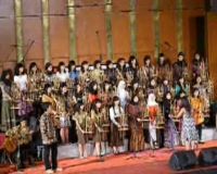 Angklung Segala Usia, Ala Crossing Borders