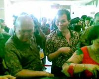 Nasabah Bank Century Datangi KPK