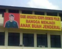 Kontroversi Spanduk Perayaan HUT ke-64 Brimob