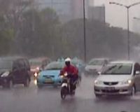Hujan Deras, Jarak Pandang Terbatas