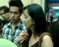 Andi Soraya Kesal Dikerjai Foto Cium Berondong