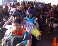 Suramadu Sambut Tradisi Toron