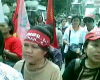 Puluhan Ibu-ibu Dukung KPK 