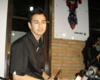 Raffi Ahmad Buka Diler Moge