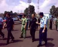 Dada Rosada Menolak Naik Pesawat 