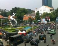 Susah Parkir di Bonbin Surabaya 