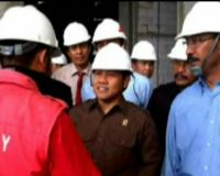 Menakertrans Sidak Buruh Bangunan