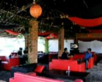 Seven Resto dan Cafe, Ramai Menjelang Malam