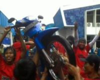 Buruh Blokir Akses Masuk