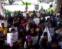 Aksi Tuntut Kesehatan Gratis  