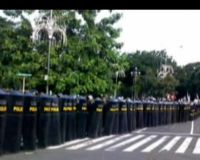 Istana Terkepung oleh Polisi