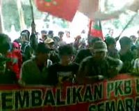 Pendukung Gus Dur Demo Muhaimin 