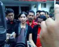 Ayu Azhari Siap Foto Syurnya Disebar