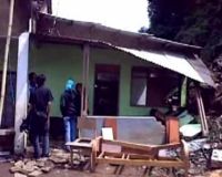 Tebing Longsor Timpa Rumah