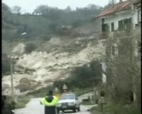 Tebing Longsor di Italia, Ribuan Warga Dievakuasi 