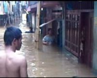 Banjir Genangi Kampung Pulo