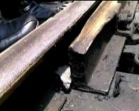 Kereta Anjlok Gara-gara Batu 