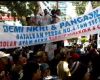 Ratusan Pedagang Ayam Demo DPRD DKI Jakarta