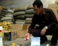Gudang Kosmetik dan Obat Ilegal Digerebek