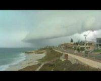 Badai dan Hujan Es Melanda Australia