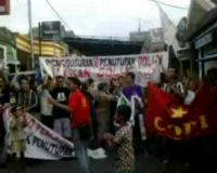 Menolak Penutupan Lokalisasi Dolly