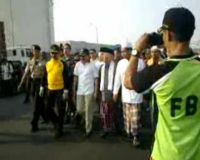 Foke Jumat Bersih di Makam Mbah Priok