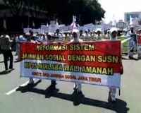 Gubernur Jatim Teken Rekomendasi UU Pro Buruh