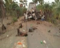 Bus Terkena Ranjau Darat, 35 Orang Tewas