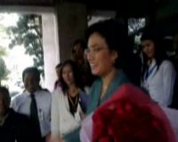 1.000 Mawar untuk Sri Mulyani