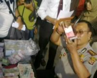 Dukun Pengganda Uang Palsu Dibekuk