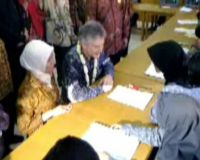 Stephen Smith Resmikan Madrasah