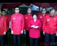 Megawati Upacara di Lenteng Agung 