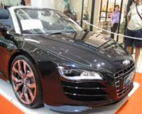 Mobil Super Berkeliaran di Jakarta