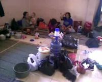 Korban Banjir Cieunteung Lebaran Dipengungsian