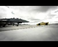 Ferrari Enzo Tantang Pesawat Jet