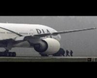 Pesawat Pakistan Diancam Bom