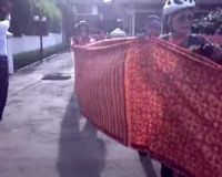 Batik Terpanjang se-Indonesia Ramaikan Car Free Day