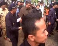 SBY Sambangi Pengungsi Merapi