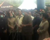 SBY Sambangi Pengungsi di GOR Maguwoharjo