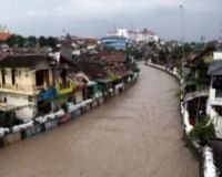 Lereng Merapi Hujan, Permukaan Kali Code Meninggi