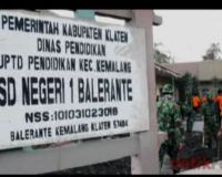 Sekolah di Lereng Merapi Mulai Dibersihkan