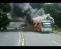 Bus Terbakar di Jalan Thamrin